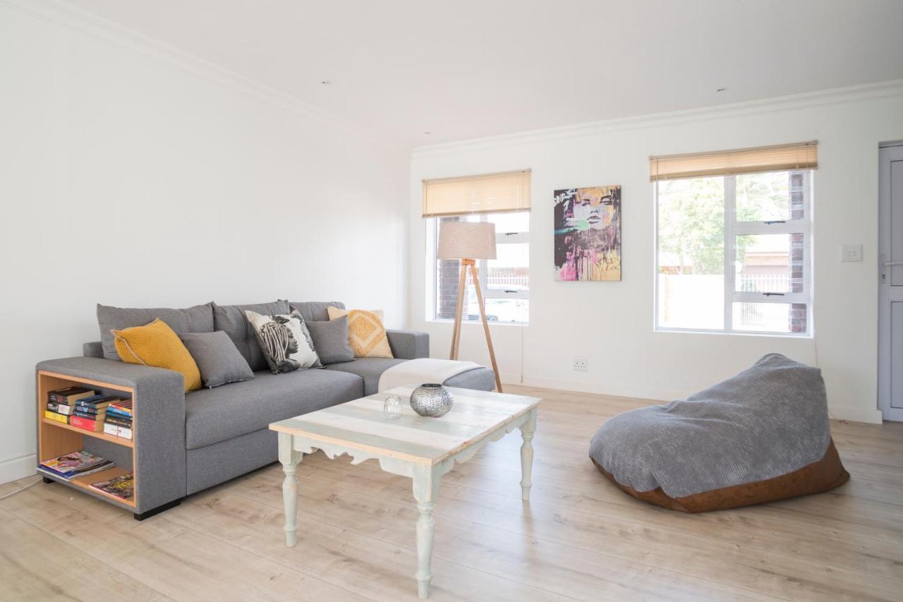 Sunset Beach Living Guesthouse Κέιπ Τάουν Εξωτερικό φωτογραφία